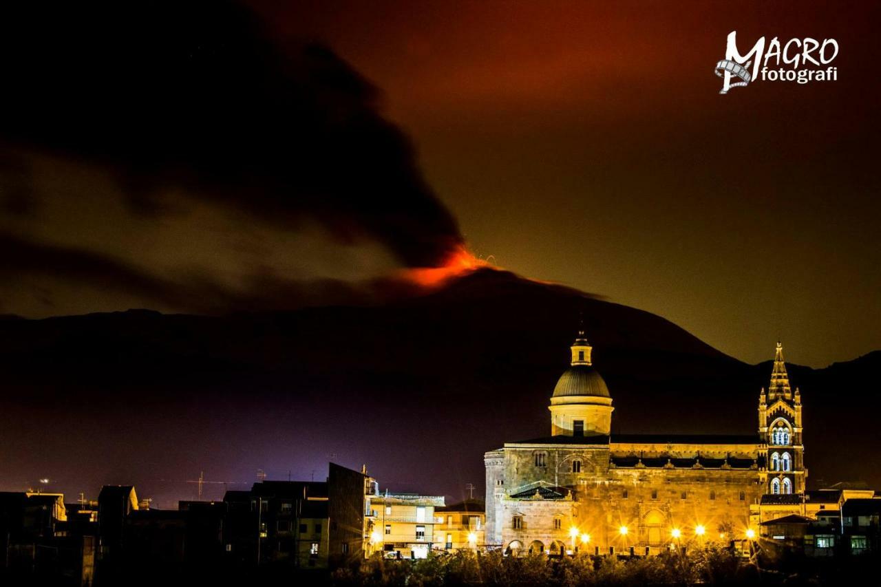 Agriturismo Sole Di Sicilia ランダッツォ エクステリア 写真